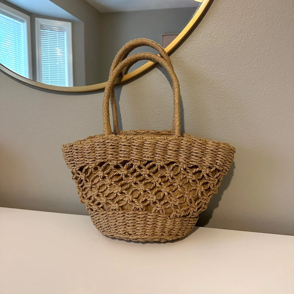 PINK LILY A Grand Break Straw Purse - Picture 5 of 8